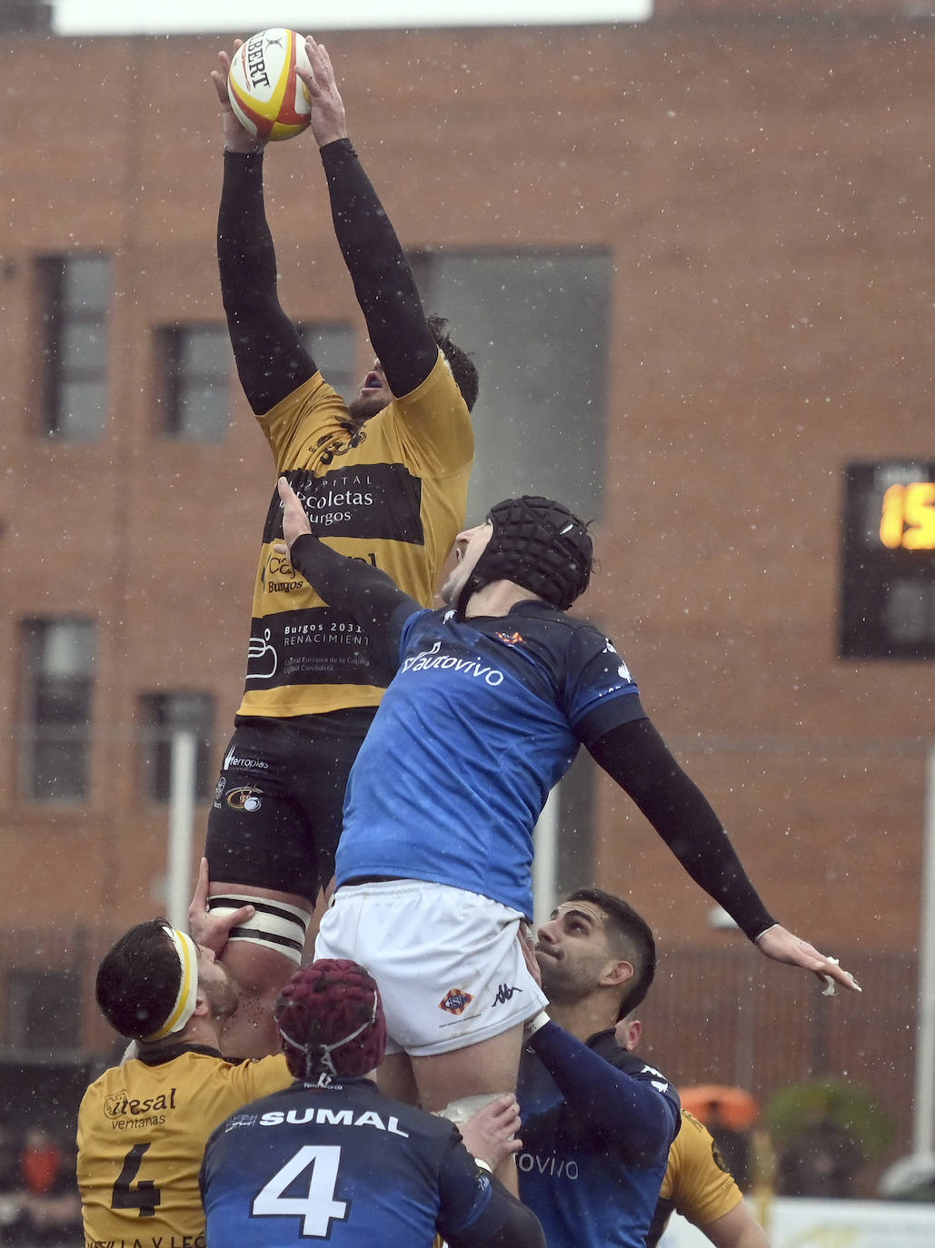 La victoria de Aparejadores Rugby Club ante la Santboiana, en imágenes