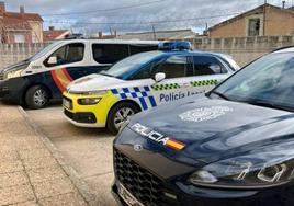 Imagen de archivo de coches de Policía Local y Nacional en Aranda