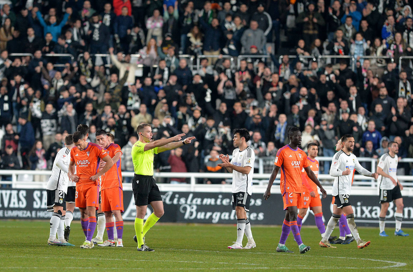 El partido Burgos CF-Albacete, en imágenes