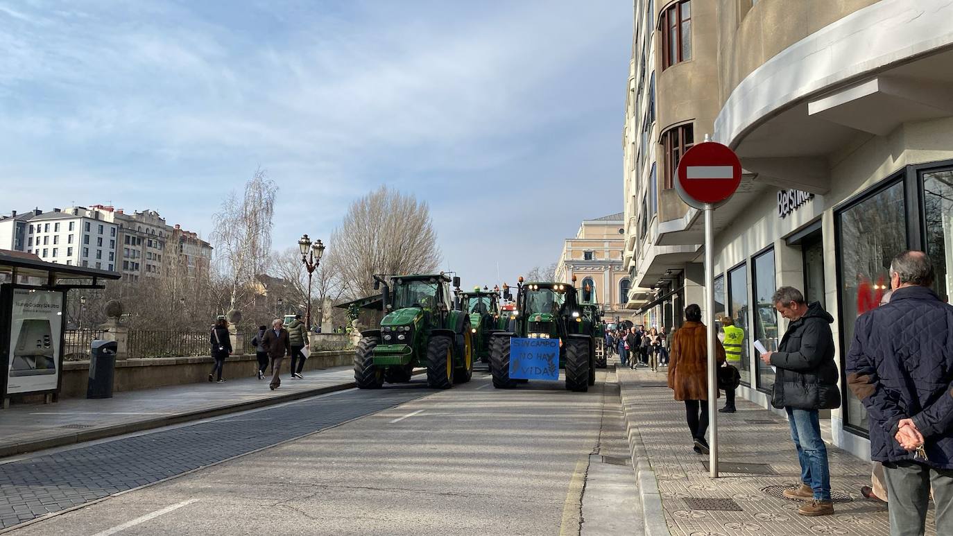 La tractorada en Burgos capital, en imágenes