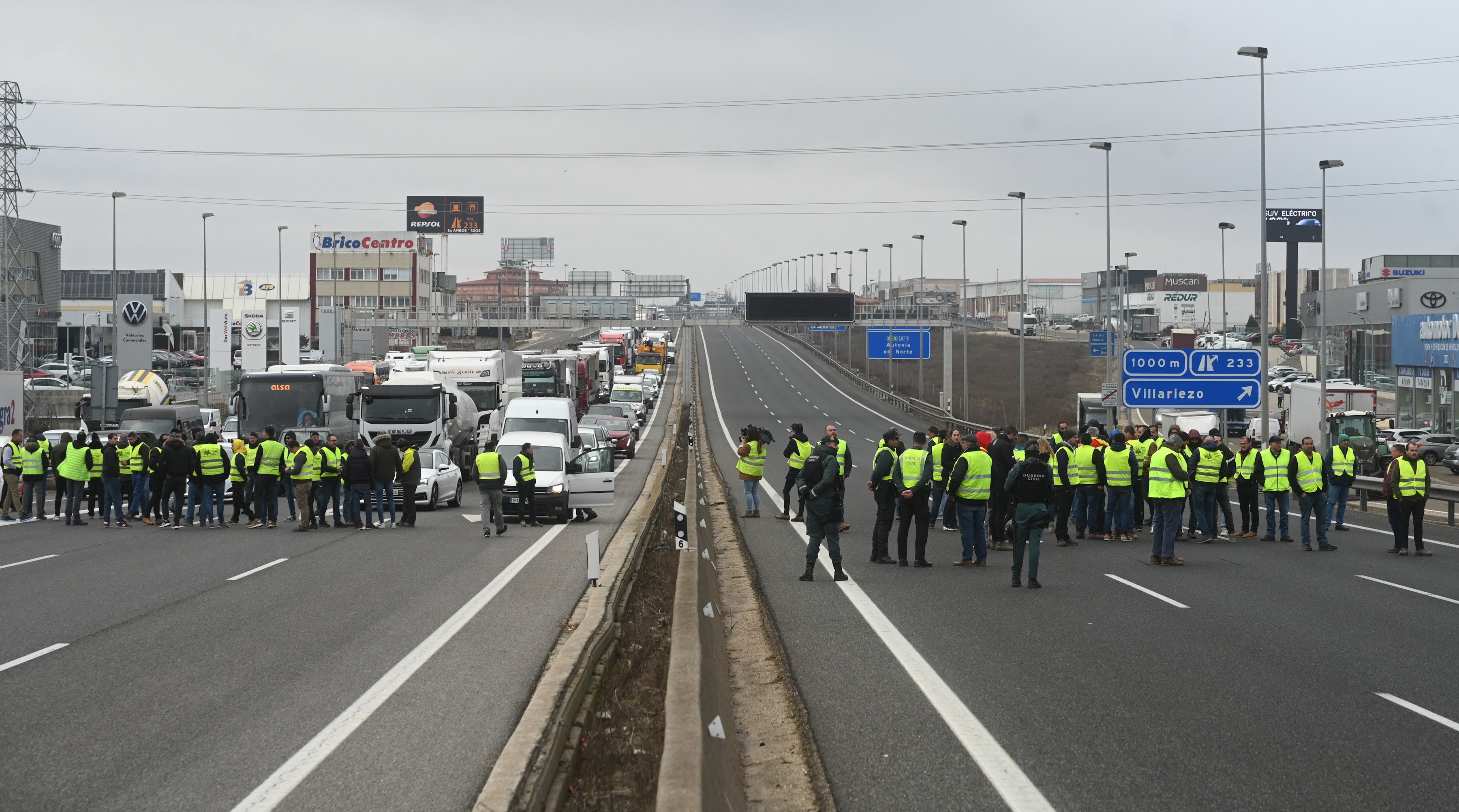 El segundo día de protestas con tractores en Burgos, en imágenes