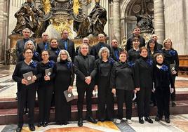 El coro de la España vaciada en la basílica de San Pedro en el Vaticano.