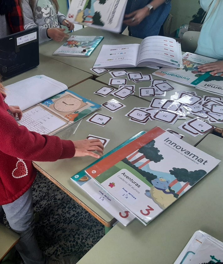 Imagen secundaria 2 - Encuentro interescolar en el CEIP Príncipe de España