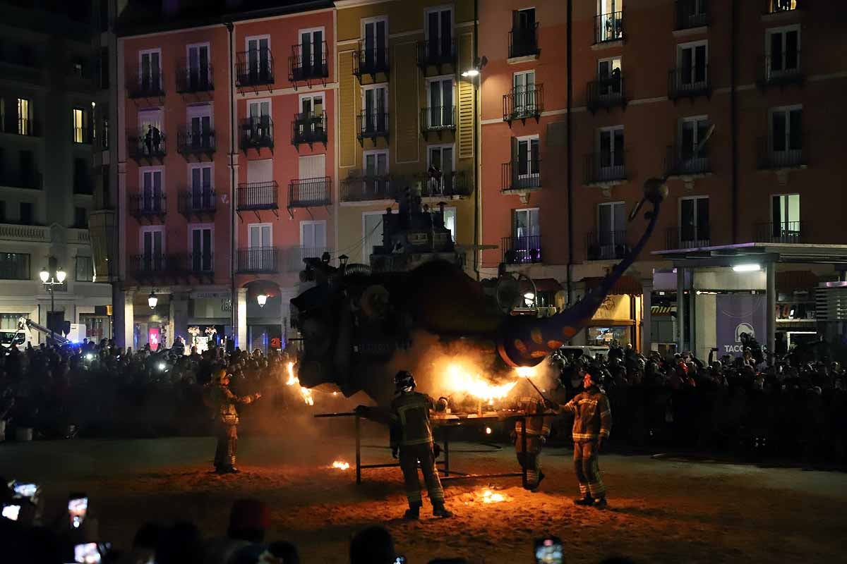 El entierro de la sardina en el Carnaval de Burgos, en imágenes