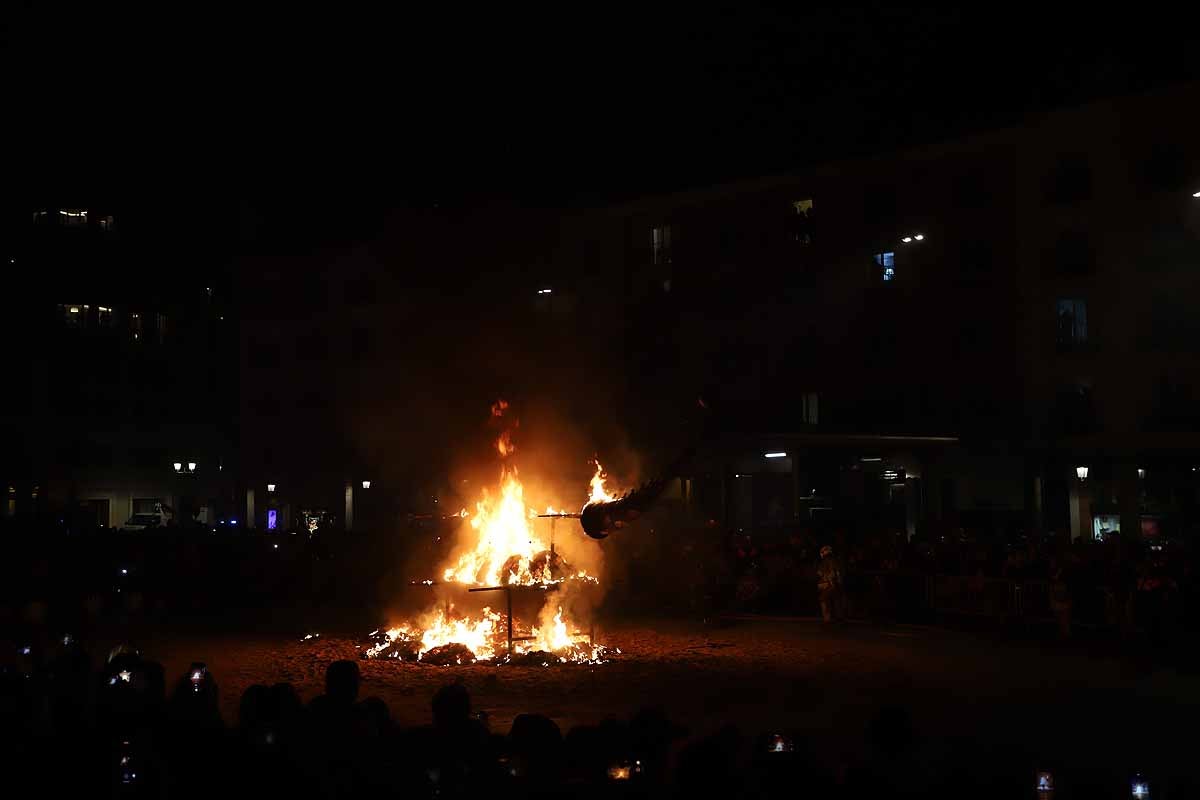 El entierro de la sardina en el Carnaval de Burgos, en imágenes