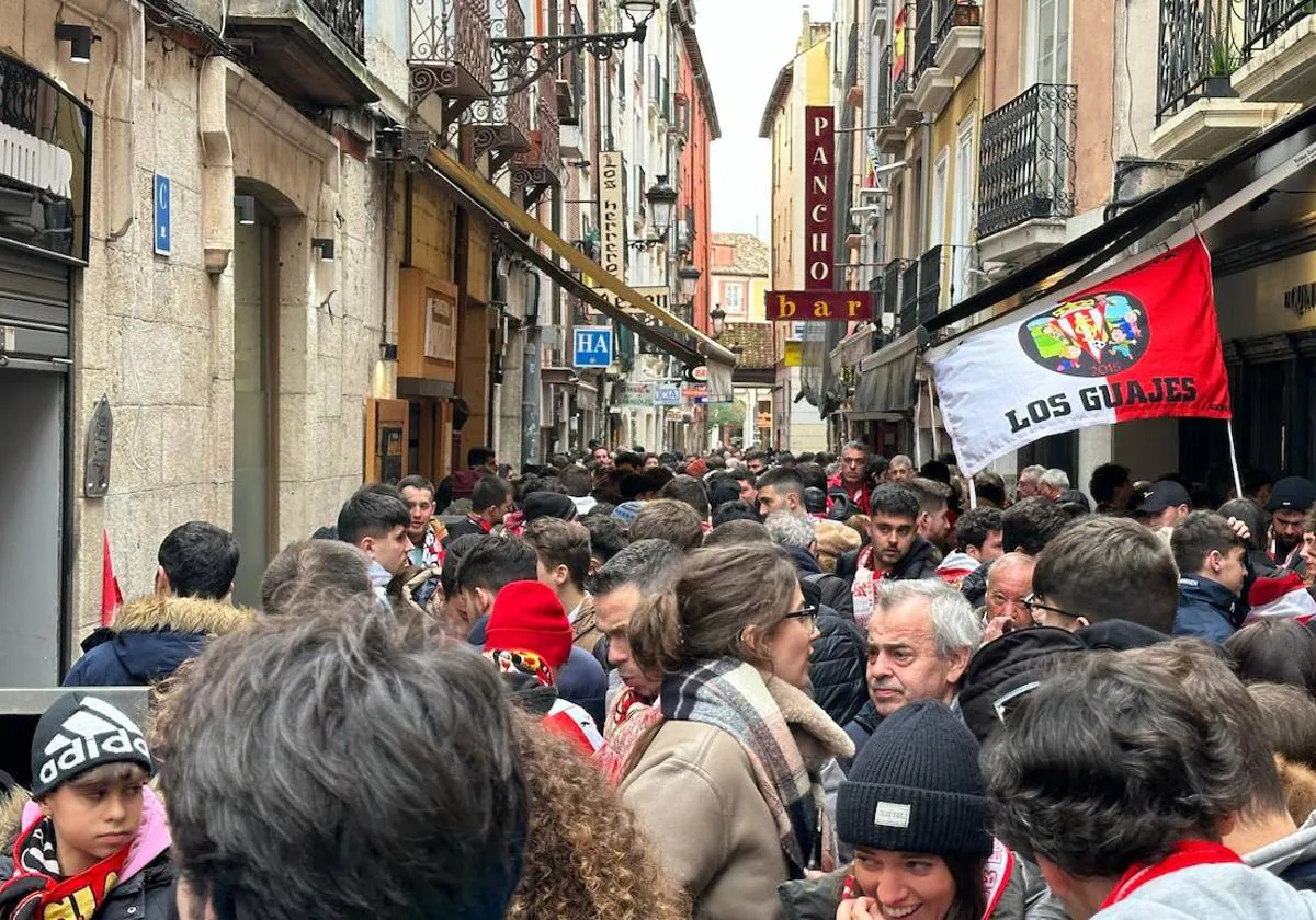 Bonne ambiance avant le match entre Burgos CF et Sporting de Gijón