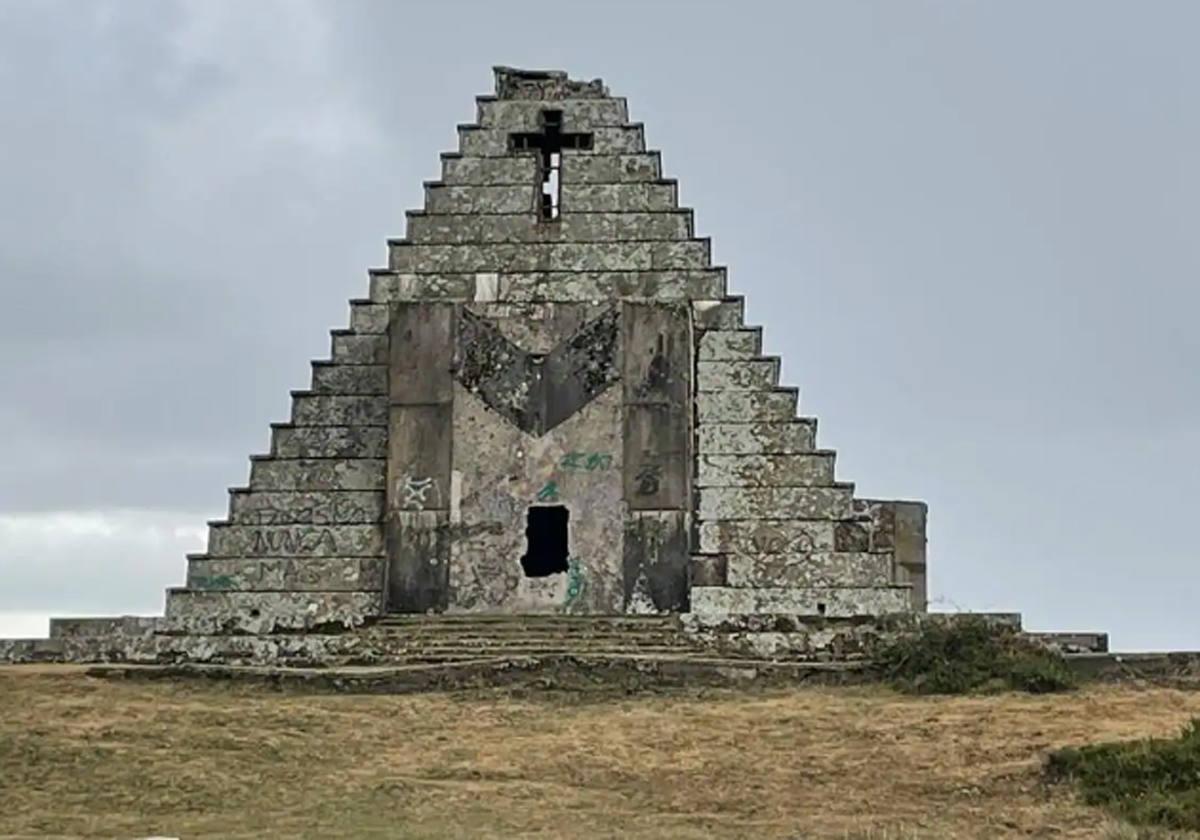 Piramide de los italianos, en Burgos.