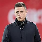 Lisci: «Igual tenemos que ponernos un poco el chándal y quitarnos el traje»