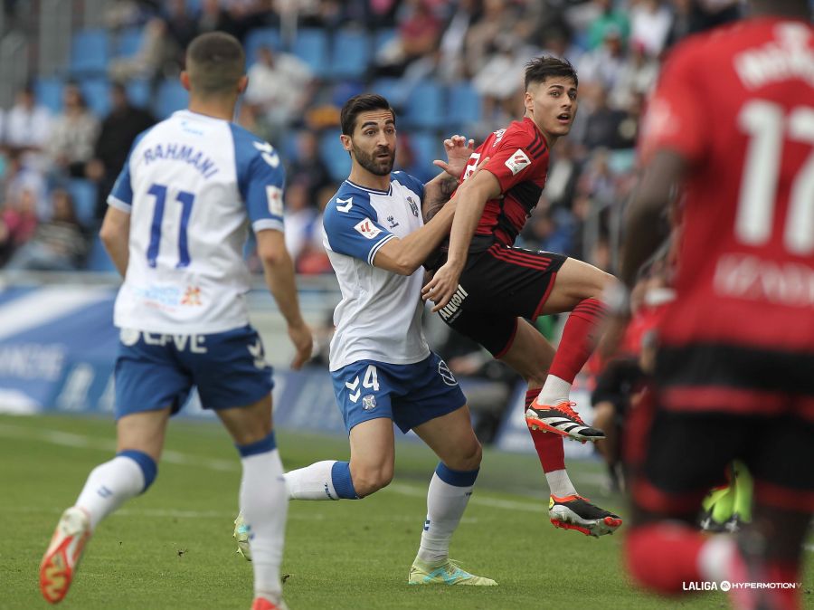 El Mirandés pierde en Tenerife y se acerca a la zona de ...