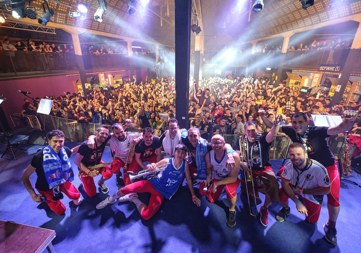 Charanga Los Chones en la sala Andén 56.