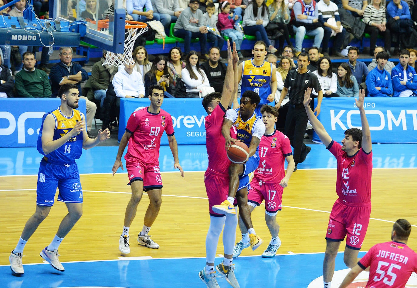 El derbi burgalés de baloncesto, en imágenes