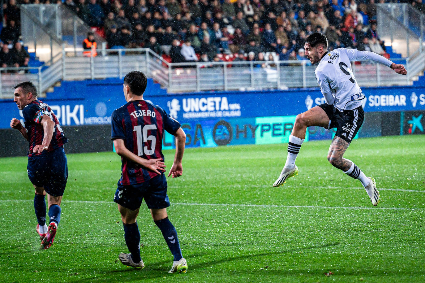 El partido SD Eibar - Burgos CF, en imágenes