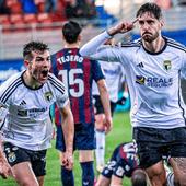 El Burgos CF gana con justicia al Eibar y se mete en play-off