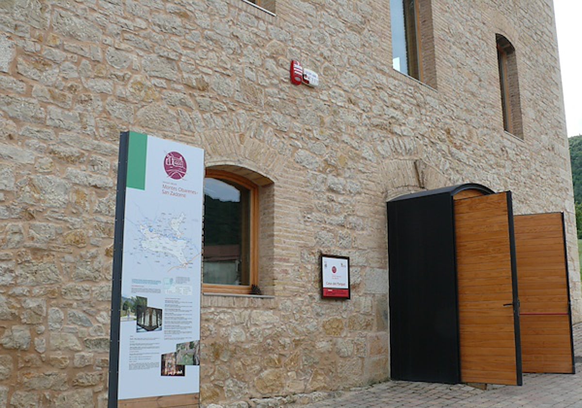 Casa del Parque de Obarenes y San Zadornil.