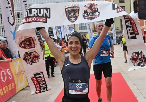 Inés Astrain cruza la línea de meta en el III Trail Haciendo Sed celebrado este domingo en Burgos