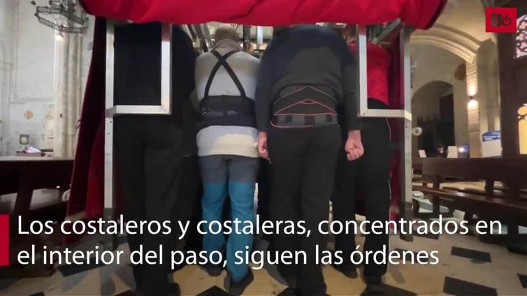 Así ensayan los costaleros para los pasos de Semana Santa