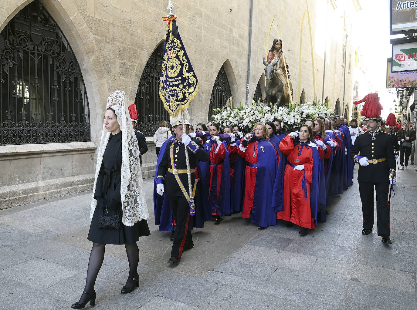 La salida de la procesión de la Borriquilla de Burgos, en imágenes