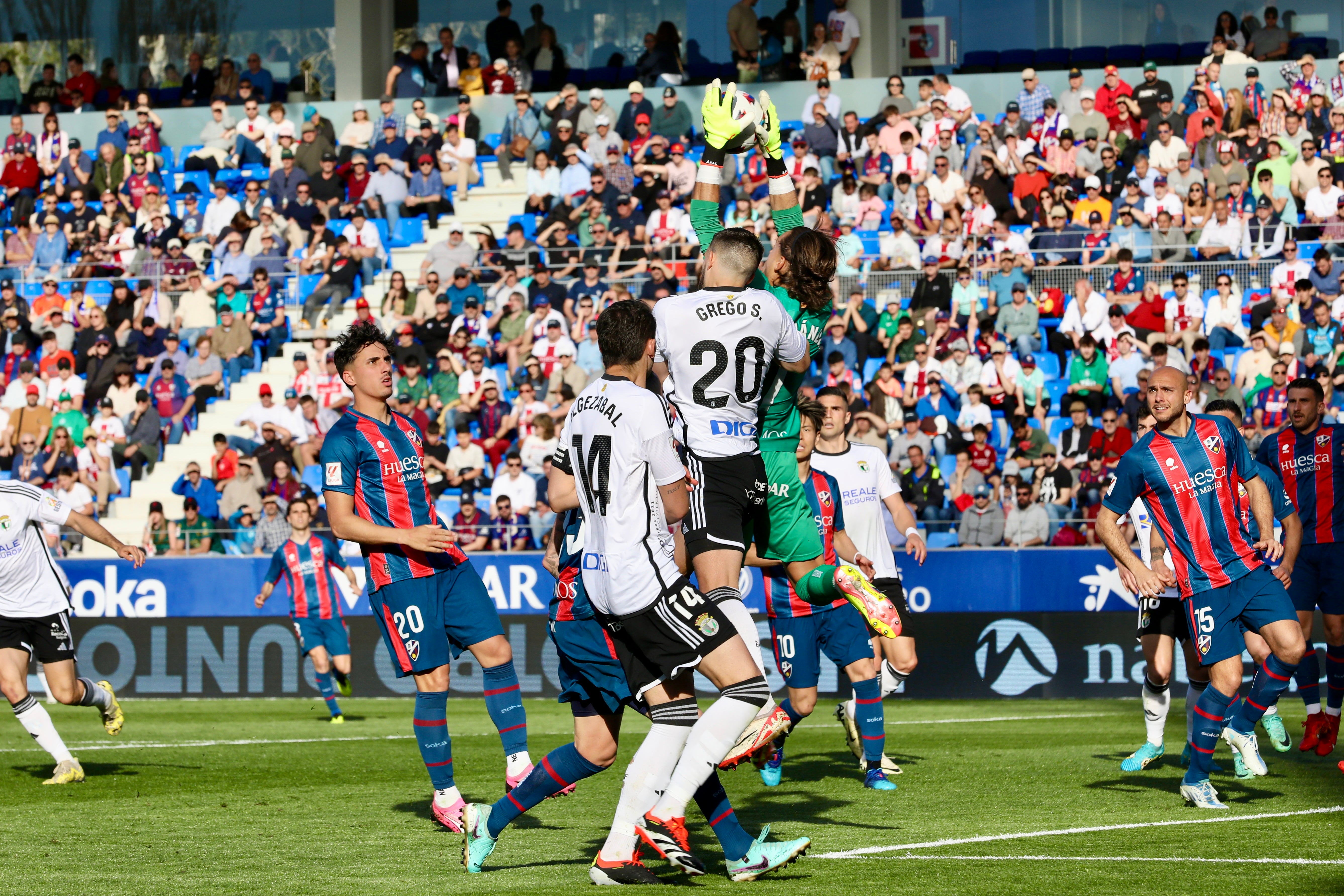 Así ha sido la derrota del Burgos CF ante la SD Huesca en imágenes