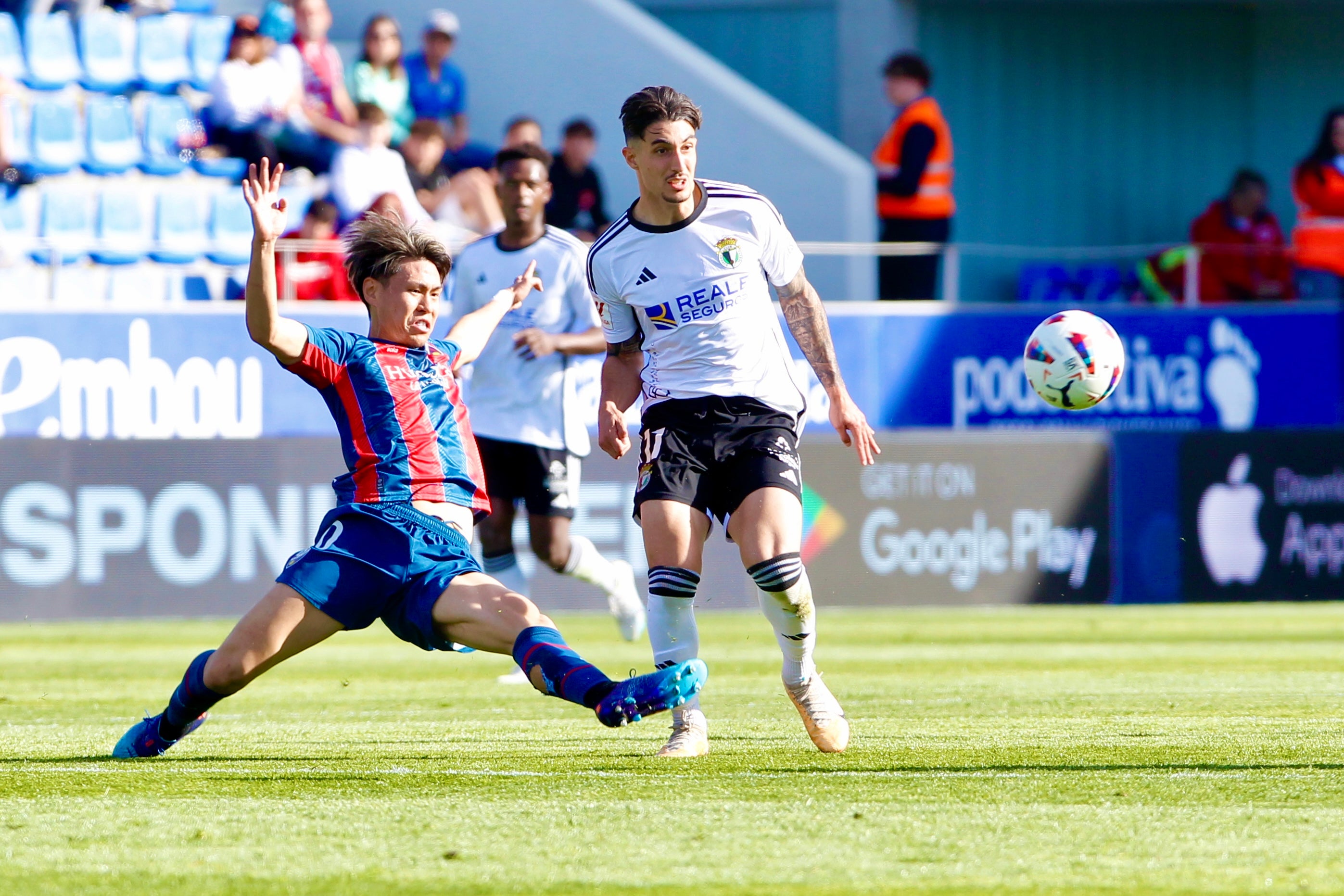 Así ha sido la derrota del Burgos CF ante la SD Huesca en imágenes