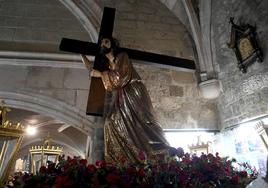 Procesión improvisada de El Encuentro en la iglesia de San Gil.