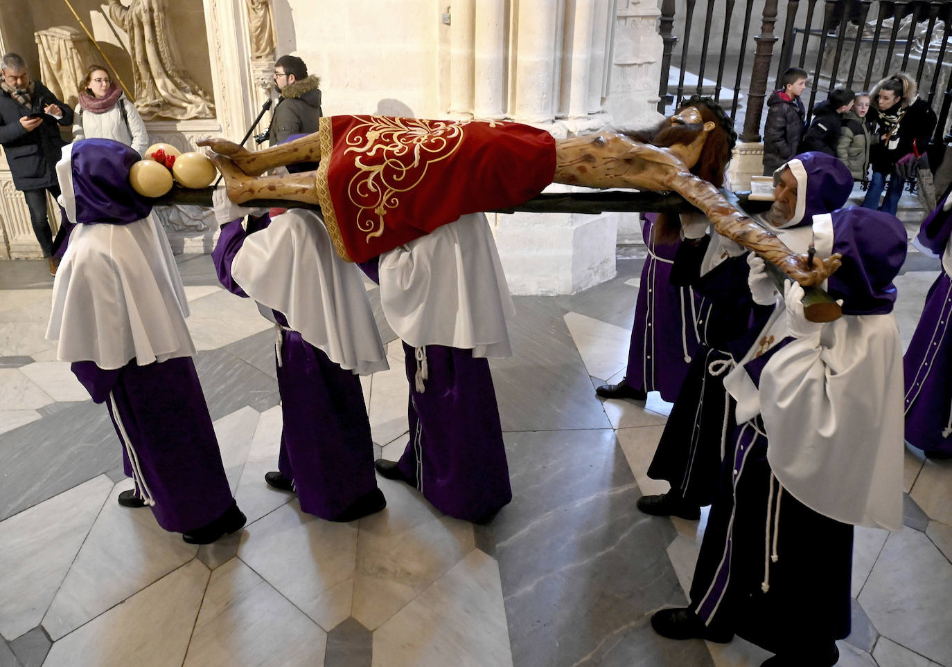 Así ha sido el Desenclavo dentro de la Catedral de Burgos