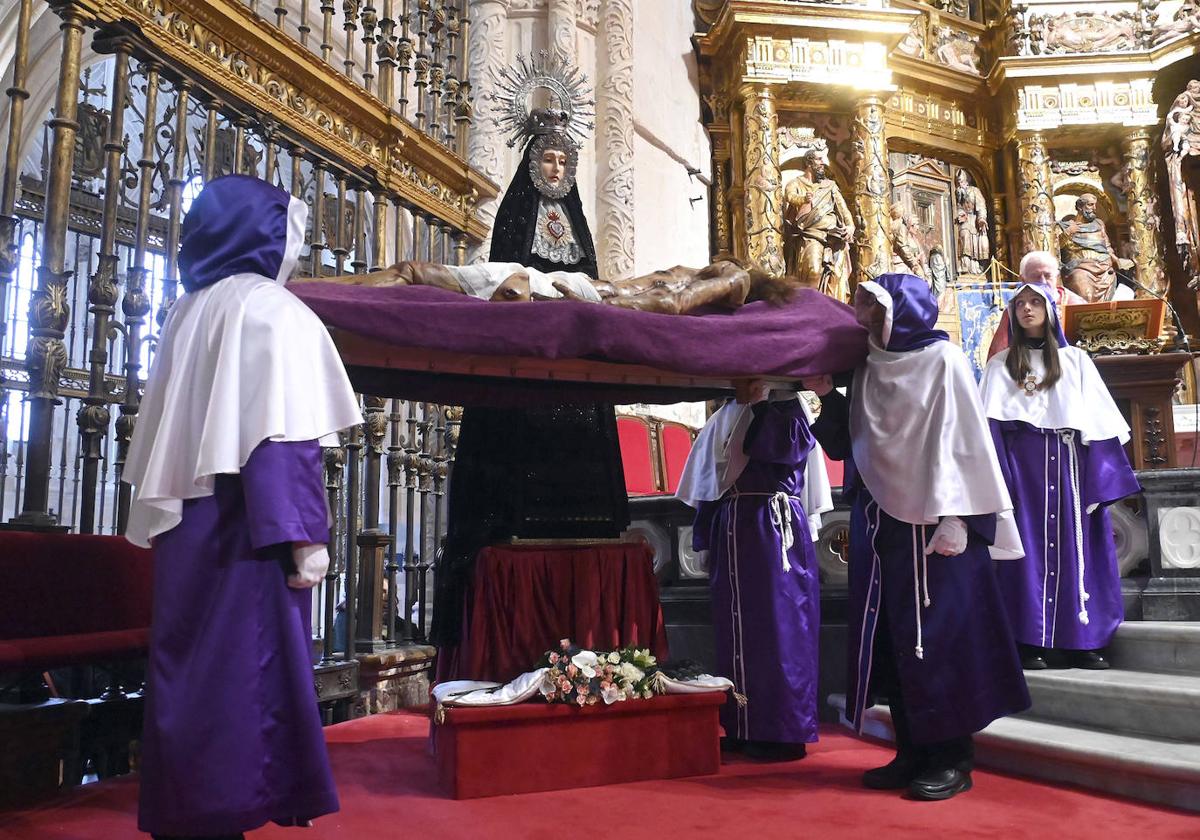 Así ha sido el Desenclavo dentro de la Catedral de Burgos