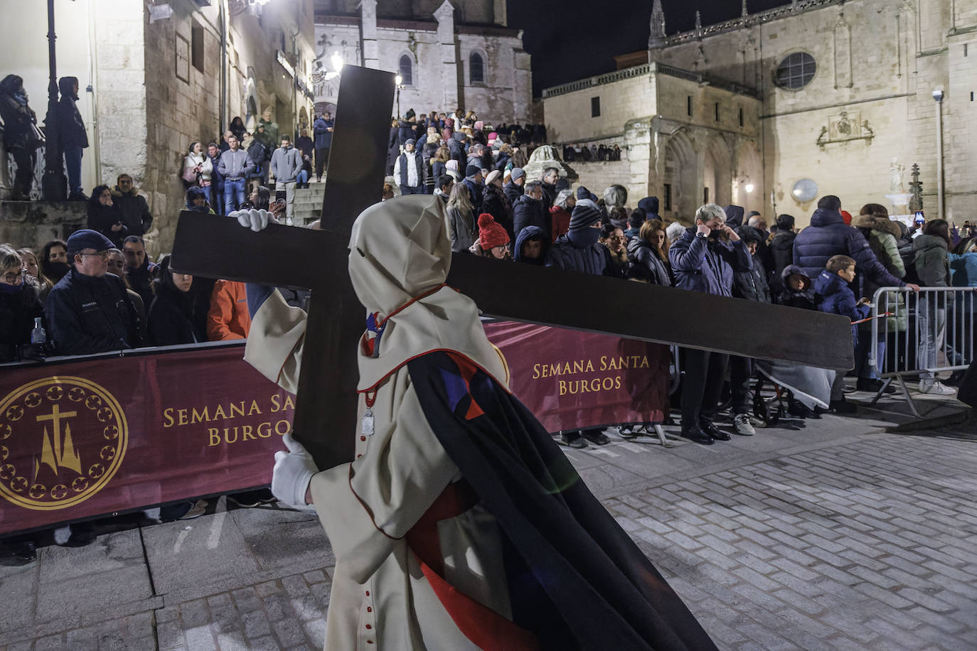 Así han sido el traslado de Cristo Yacente y la procesión del Santo Entierro