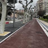 Ultiman las obras del carril bici de la calle Vitoria, que estará listo en un mes