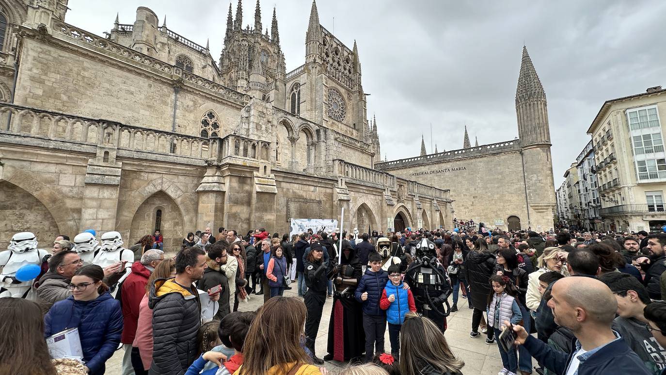 El 40 aniversario de Autismo Burgos y la Fan Zone de la selección femenina, en imágenes