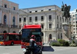 Autobuses urbanos en la ciudad de Burgos.