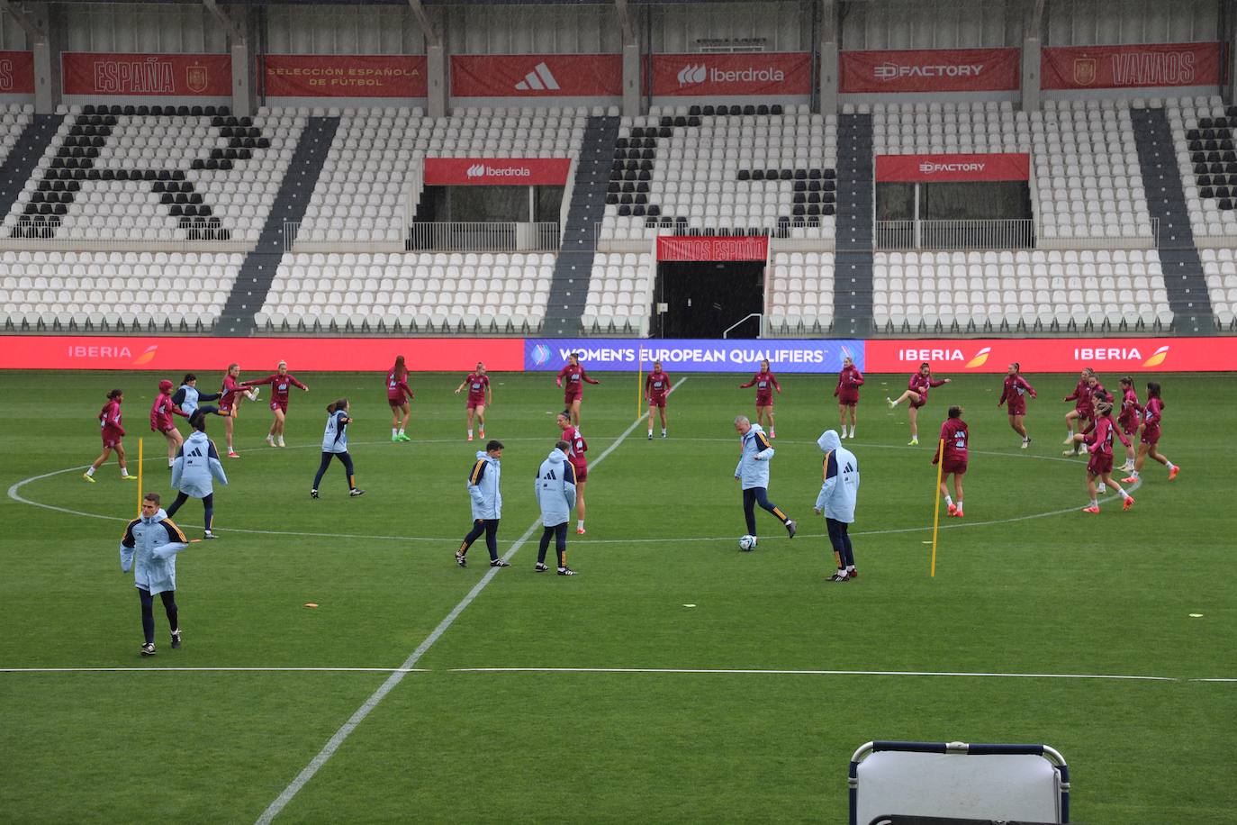 El entrenamiento de la Selección Femenina en El Plantío, en imágenes