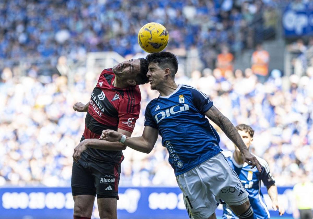 Imagen del encuentro del Mirandés frente al Real Oviedo.