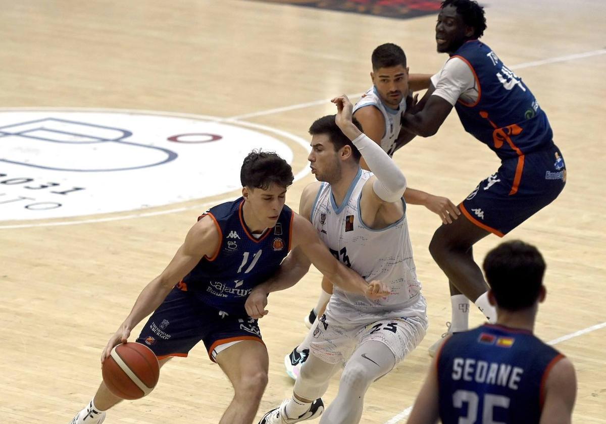 Partido entre el Tizona Burgos y el Melilla.