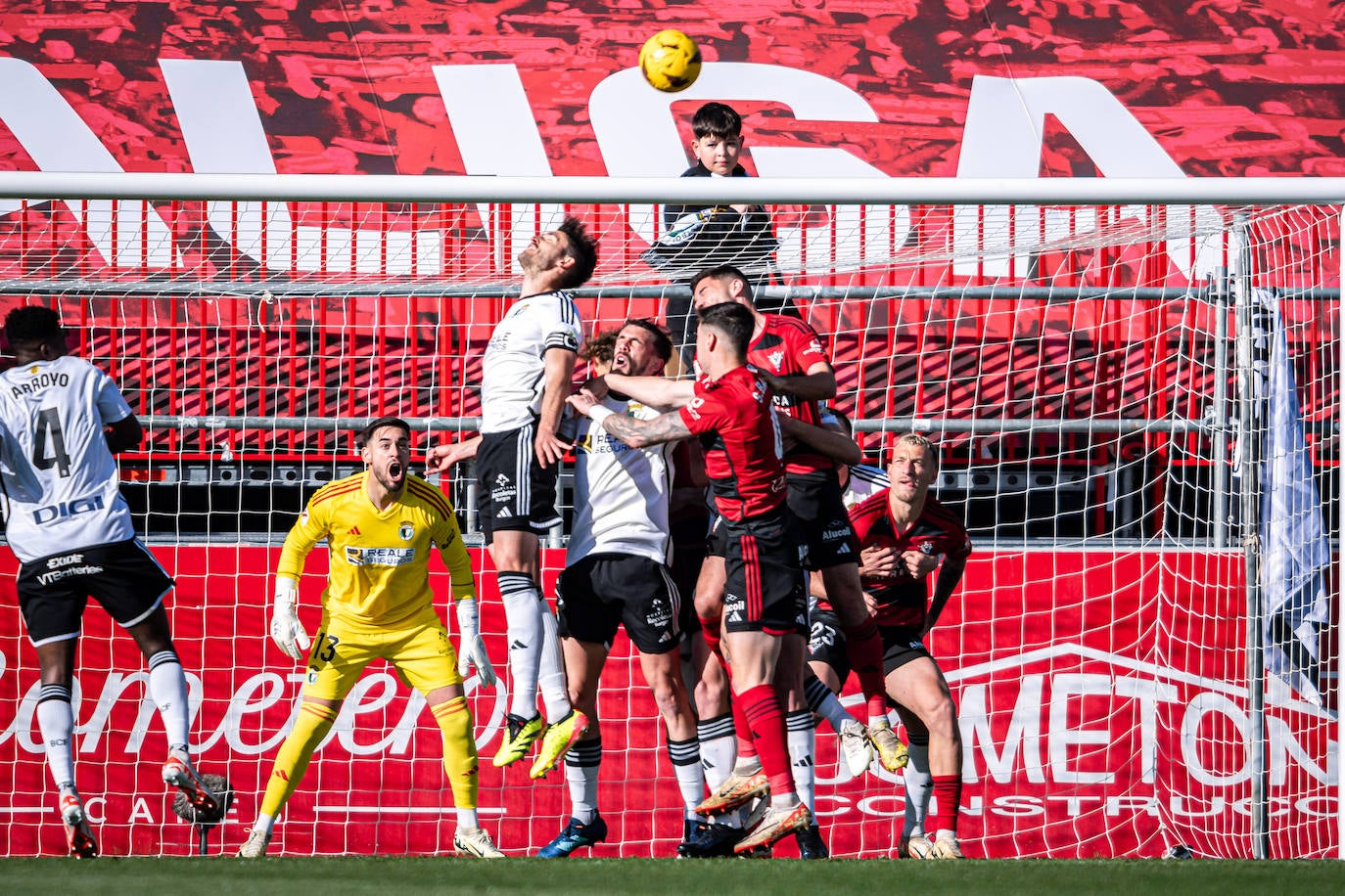 El Mirandés se lleva el derbi de Burgos