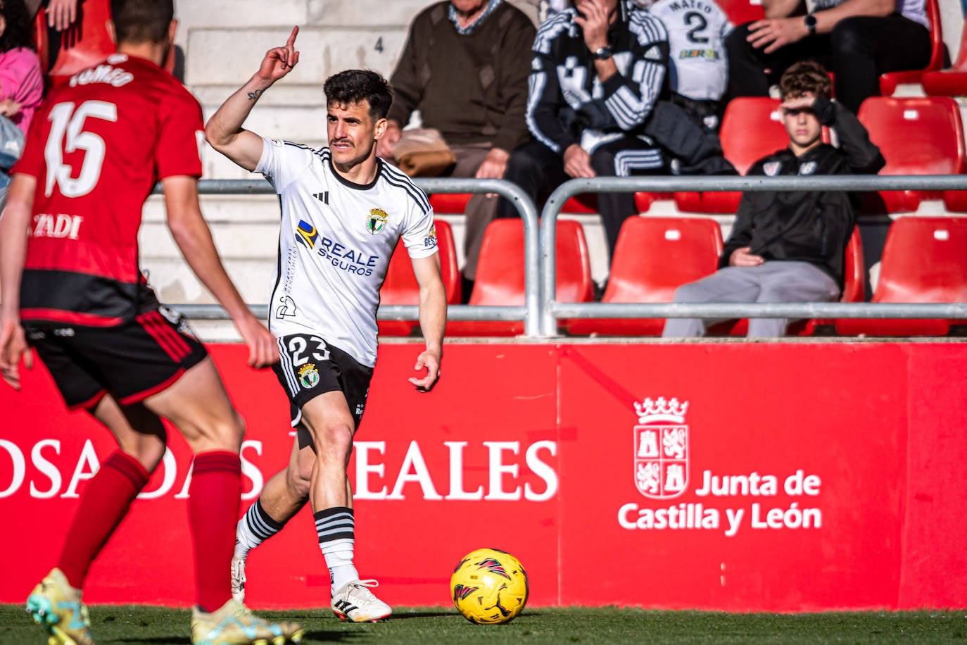 El Mirandés se lleva el derbi de Burgos