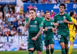 Joni Montiel celebra el gol que abrió el marcador.