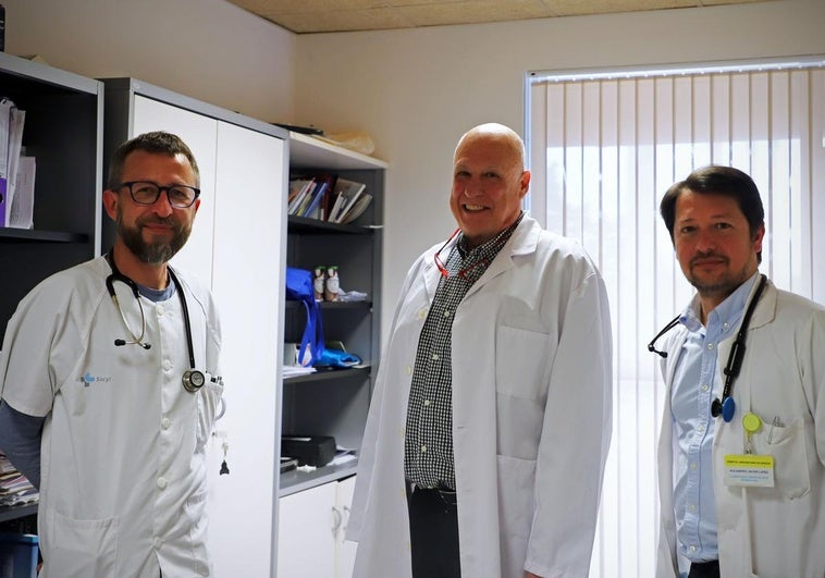 Médicos de la unidad de Toxicología clínica de Burgos: Eliander Cubillo (izquierda), Francisco Callado y Alejandro López.