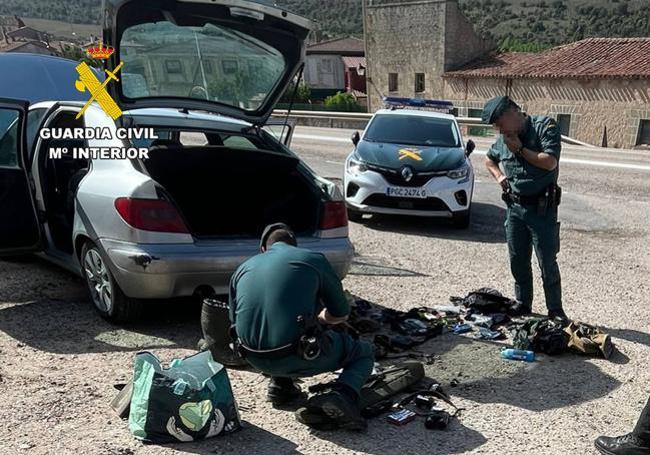 Los agentes detectaron una maniobra sospechosa por parte de los infractores.