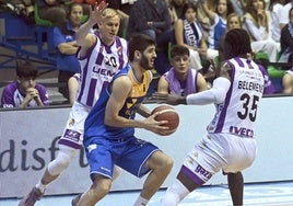 Partido del San Pablo Burgos frente al Real Valladolid.