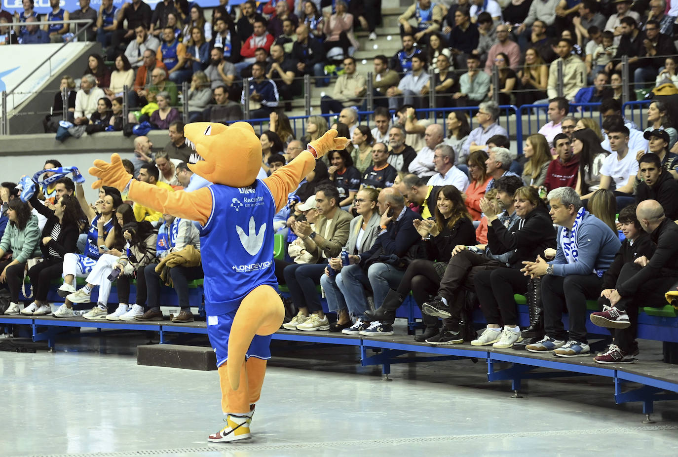 Imágenes de la victoria del San Pablo Burgos frente al UEMC Real Valladolid