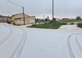 El granizo del domingo dejó varios municipios de la Ribera completamente blancos