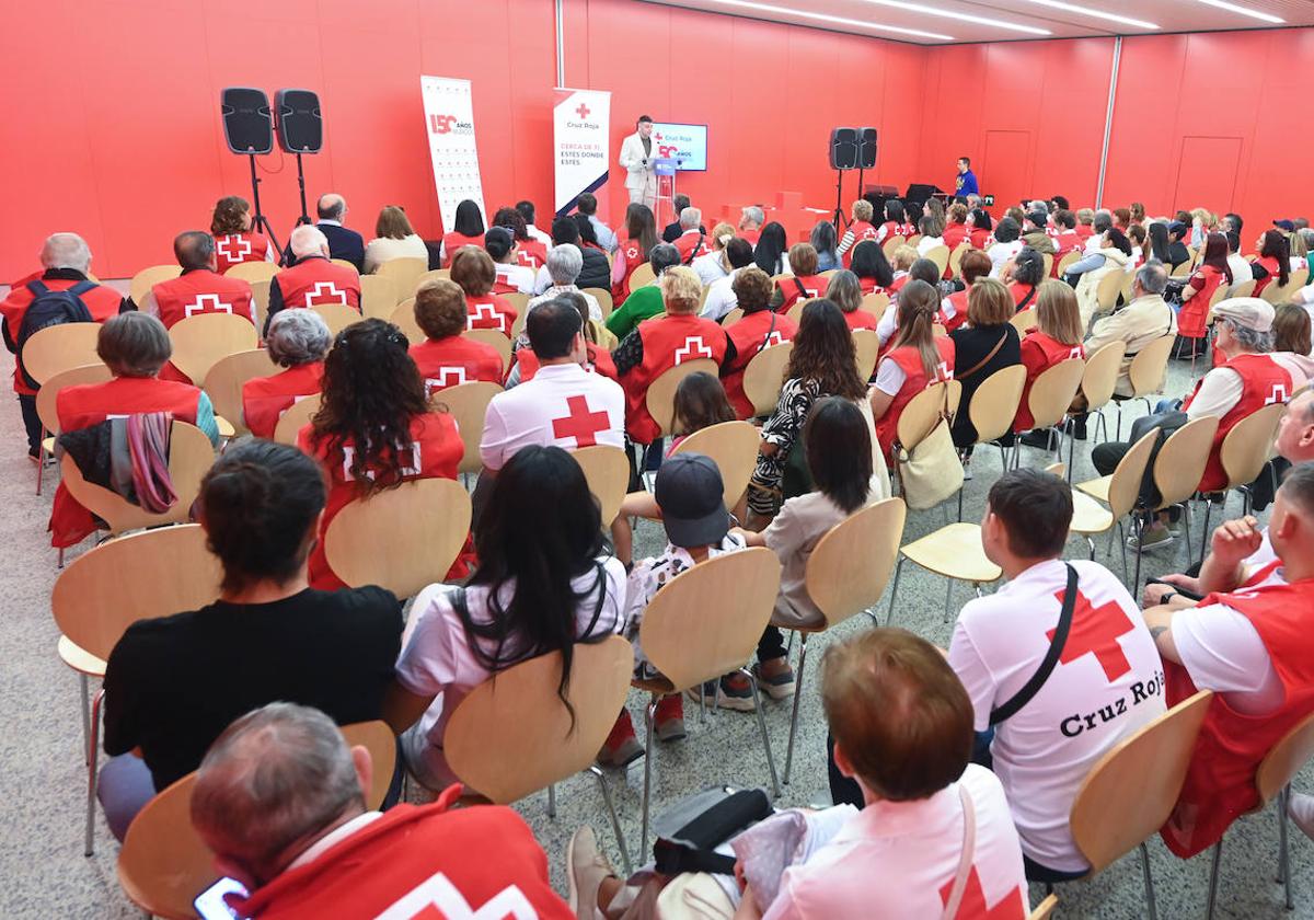 Voluntarios de Cruz Roja en Burgos.