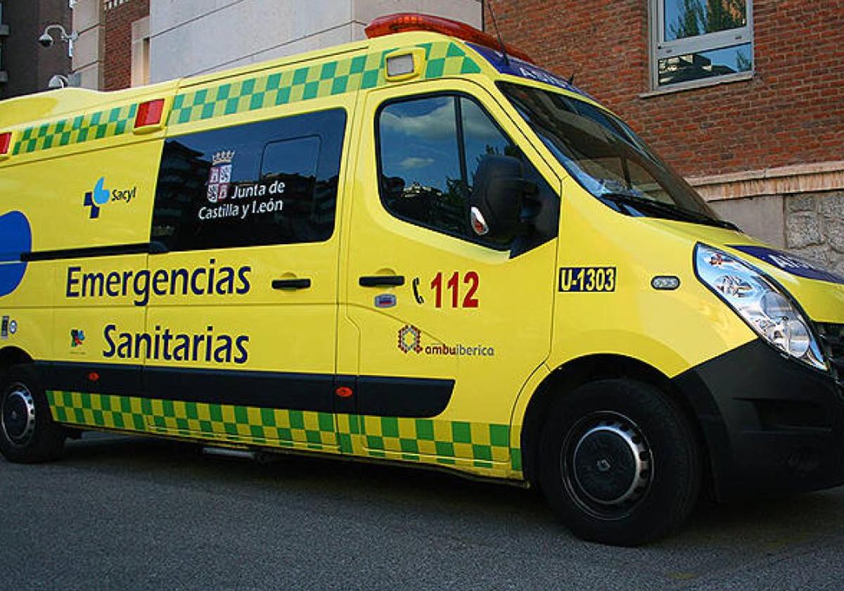 Foto de archivo de una ambulancia.