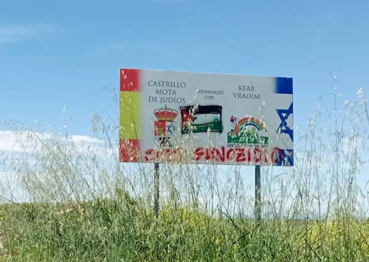 Imagen secundaria 1 - Pintadas en Castrillo Mota de Judíos.