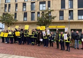 Imagen de una de las movilziaciones de la oficina de Correos en San pedro y San Felices.