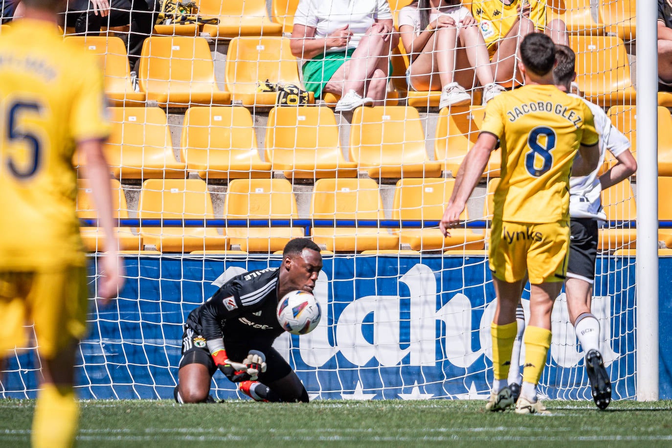 El Burgos CF despide la temporada con empate