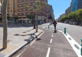 Ya está operativo el último tramo del nuevo carril bici de la calle Vitoria.