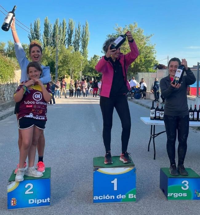 Ganadoras de la clasificación veterano femenina de la III 'Carrera entre bodegas