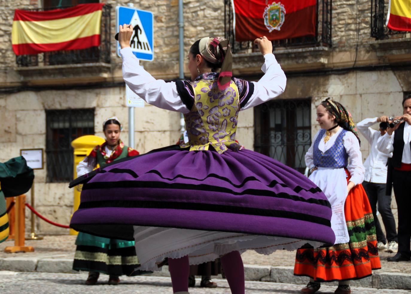 Así ha sido la procesión del Curpillos en el barrio de Las Huelgas