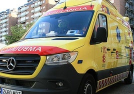 Imagen de archivo de una ambulancia en Burgos.